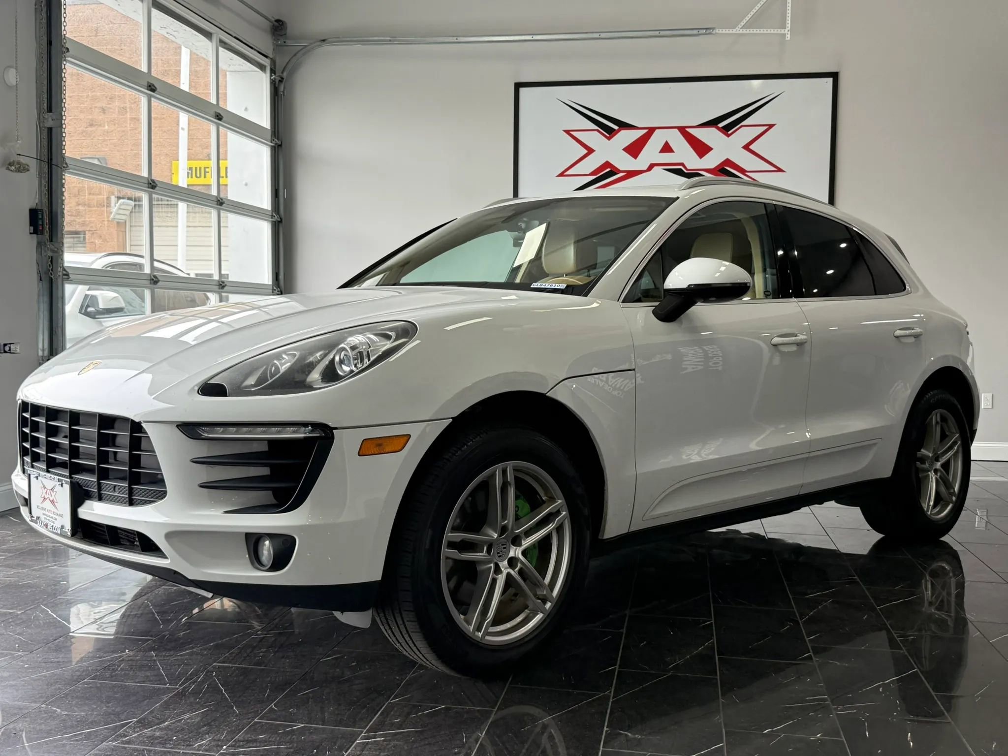 Used 2016 Porsche Macan S AWD/4WD image 3