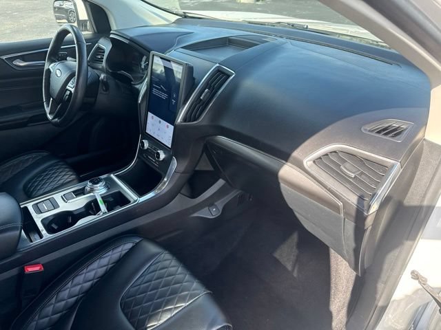 Used 2023 Ford Edge Titanium AWD/4WD image 15