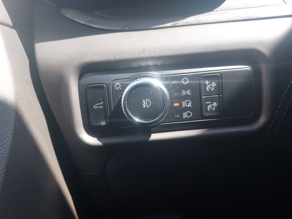 Used 2020 Ford Explorer Platinum w/ Premium Technology Package AWD/4WD image 27