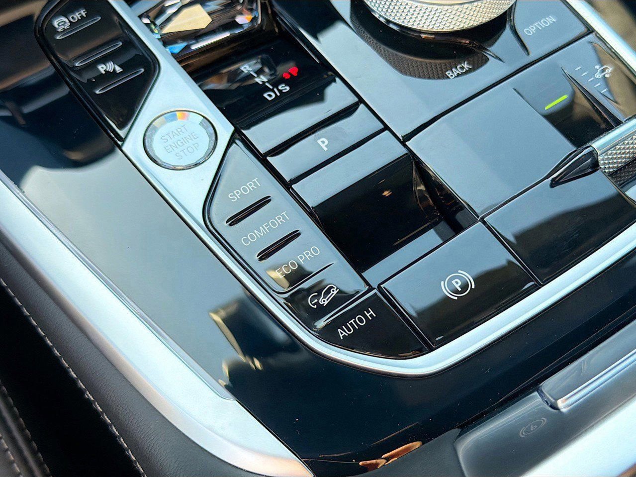 New 2026 BMW X7 M60i image 33