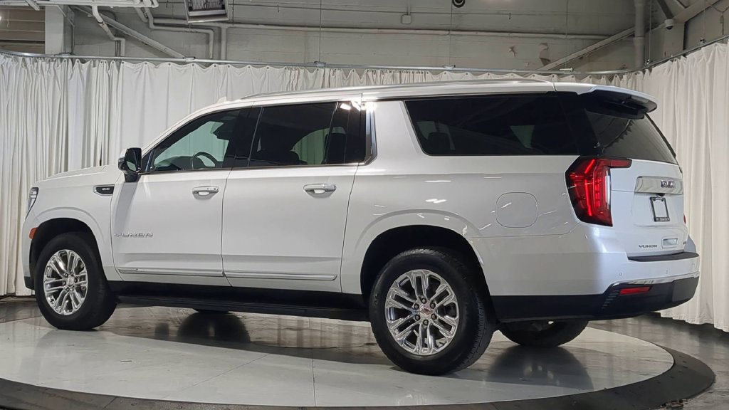 Used 2024 GMC Yukon XL SLT w/ SLT Luxury Package AWD/4WD image 6