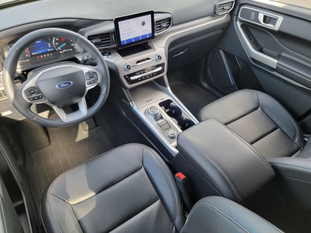 Certified 2023 Ford Explorer XLT w/ Equipment Group 202A AWD/4WD image 39
