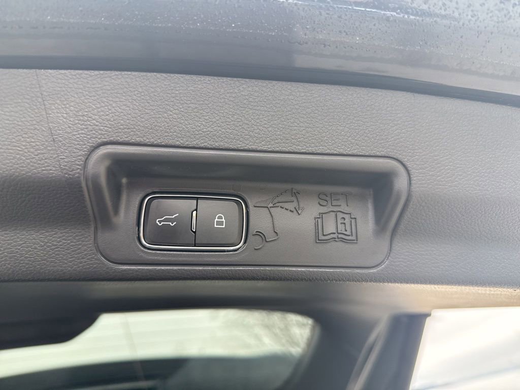 Used 2025 Ford Explorer ST image 14