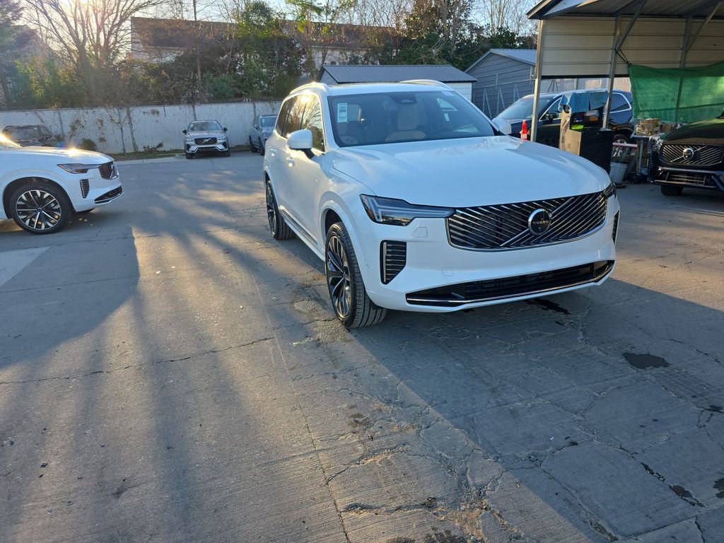 New 2026 Volvo XC90 B6 Plus image 3