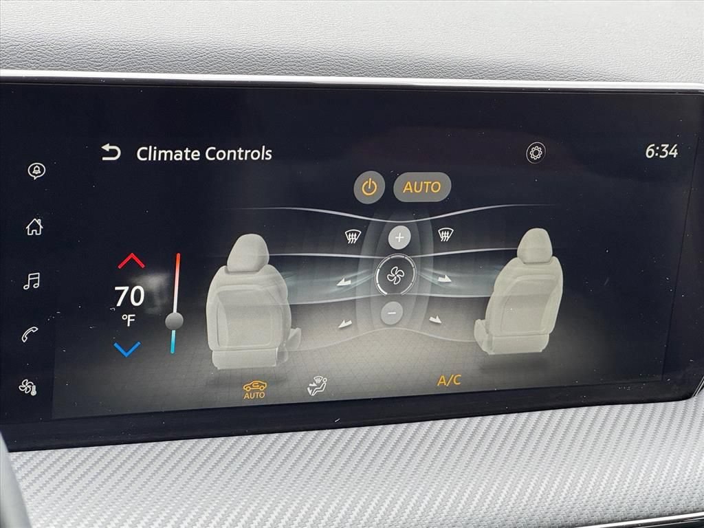 Certified 2025 Nissan Kicks SR FWD image 23