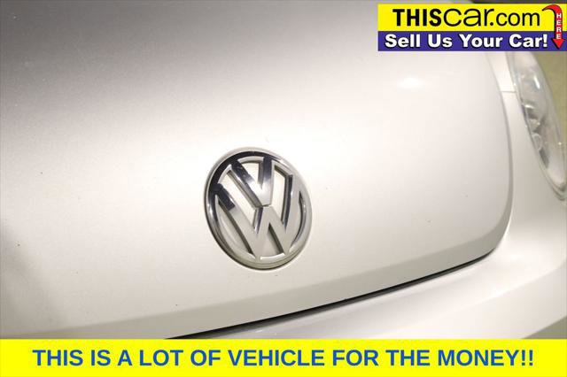 Used 2015 Volkswagen Beetle 1.8T Classic FWD image 12