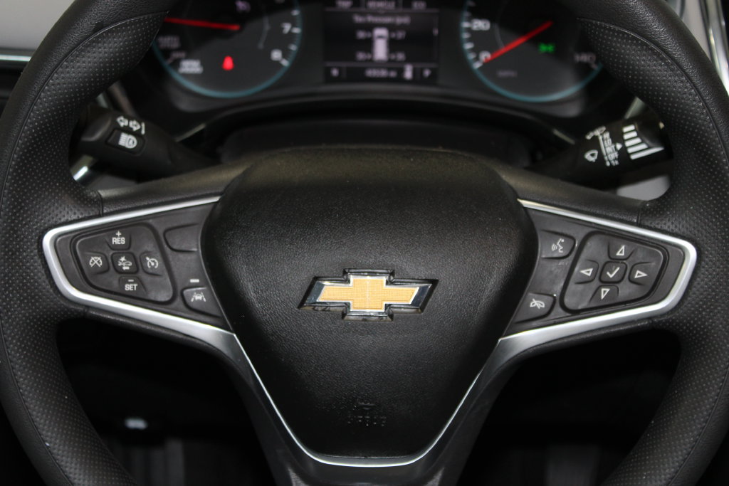 Used 2022 Chevrolet Equinox LS AWD/4WD image 12
