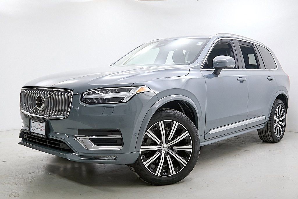 Certified 2023 Volvo XC90 B5 Plus image 3