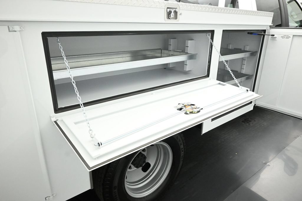 New 2026 Ford F350 XL w/ XL Chrome Package RWD image 25