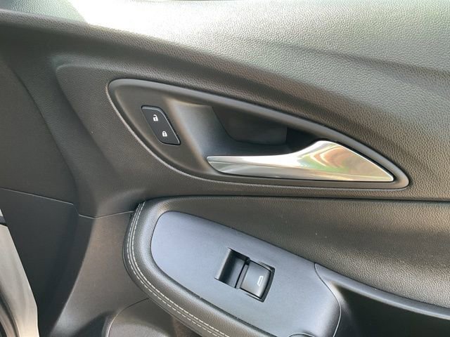 Used 2023 Buick Encore GX Preferred w/ Cold Weather Comfort Package image 15