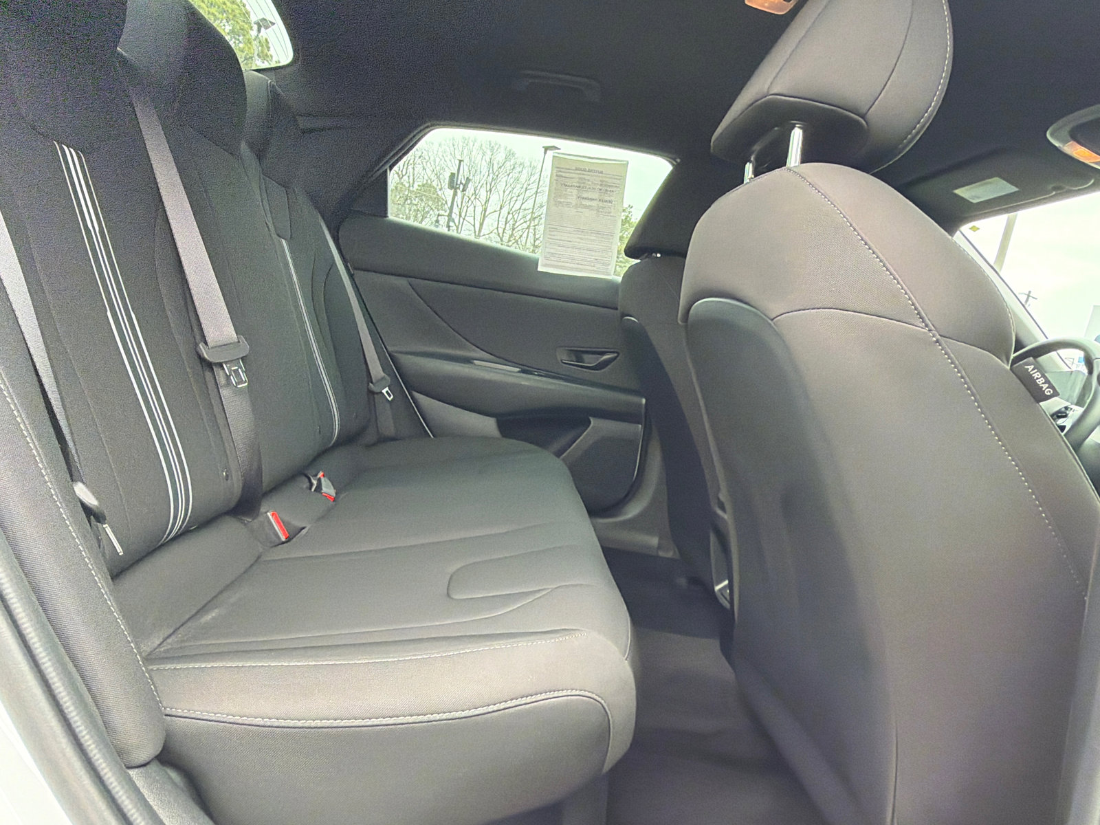 Certified 2025 Hyundai Elantra SEL FWD image 15