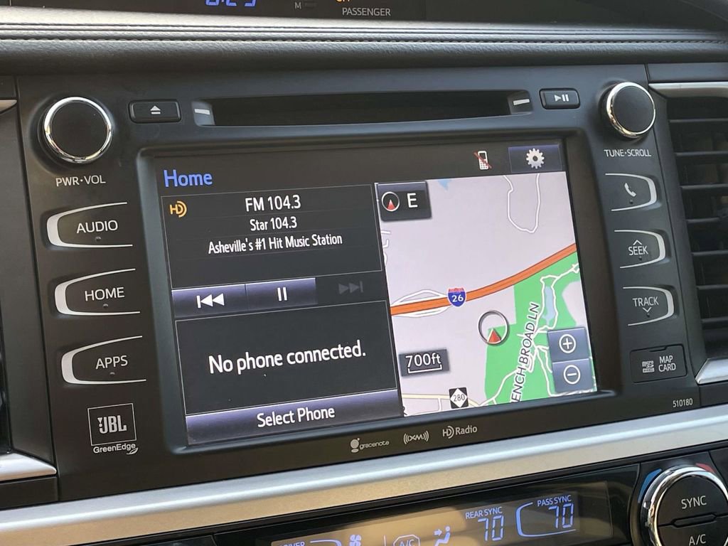 Used 2017 Toyota Highlander Limited image 19