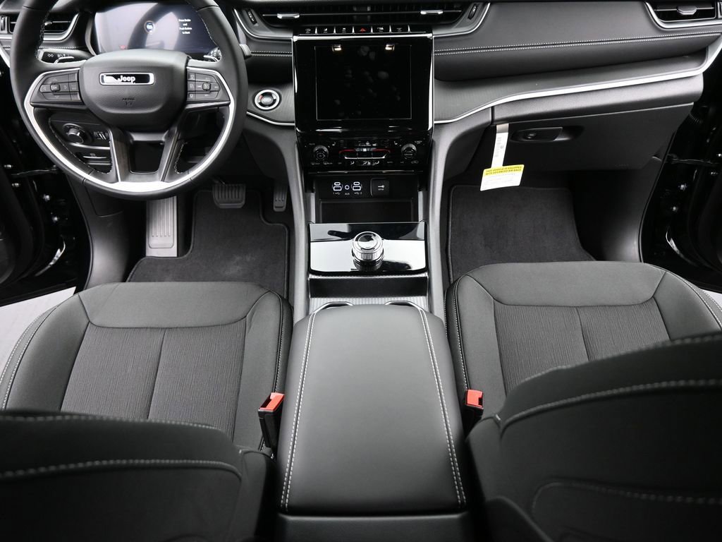 New 2025 Jeep Grand Cherokee Laredo X w/ Luxury Tech Group I image 23