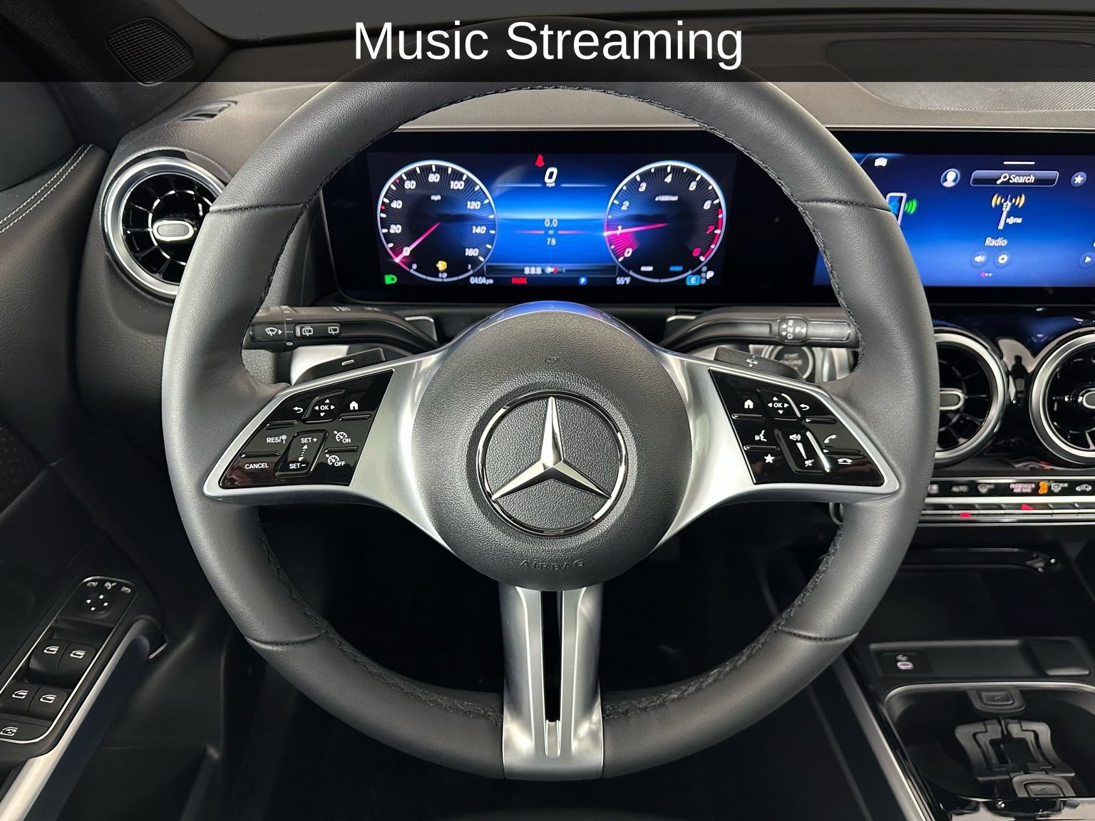 Used 2026 Mercedes-Benz GLB 250 4MATIC image 8