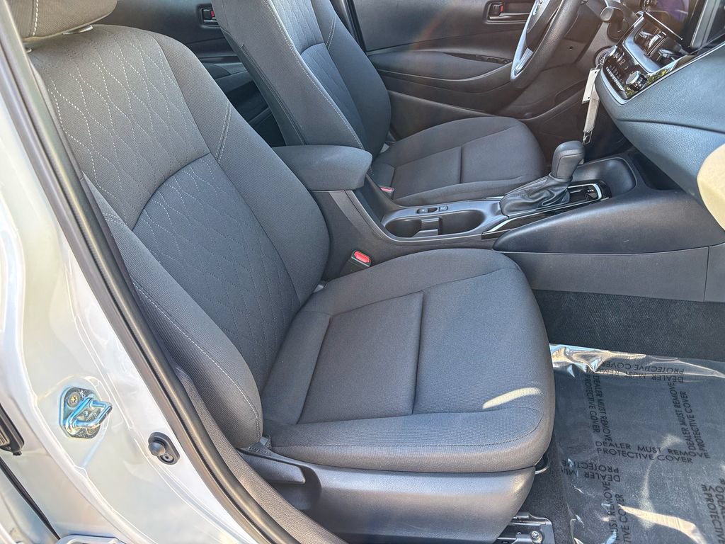 Certified 2026 Toyota Corolla LE FWD image 32