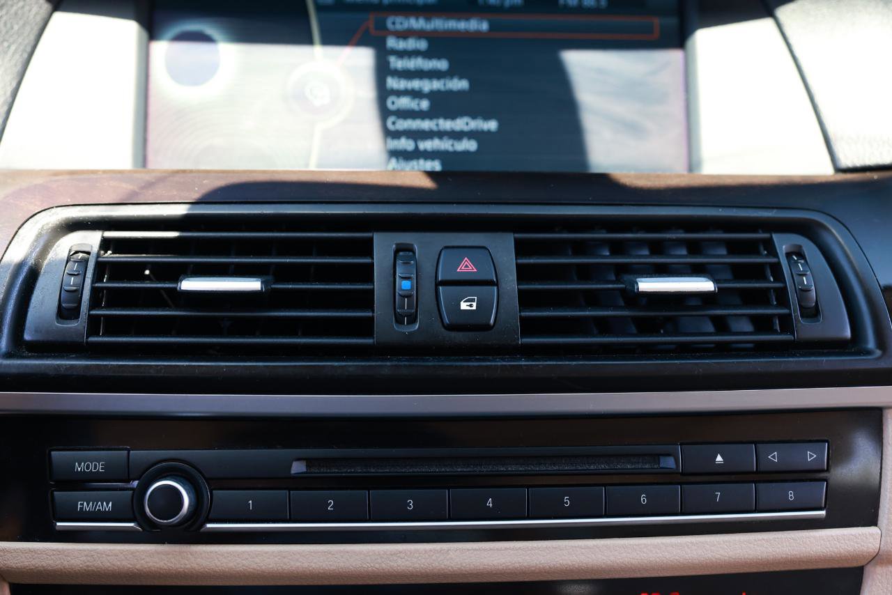 Used 2012 BMW 528i Sedan RWD image 33