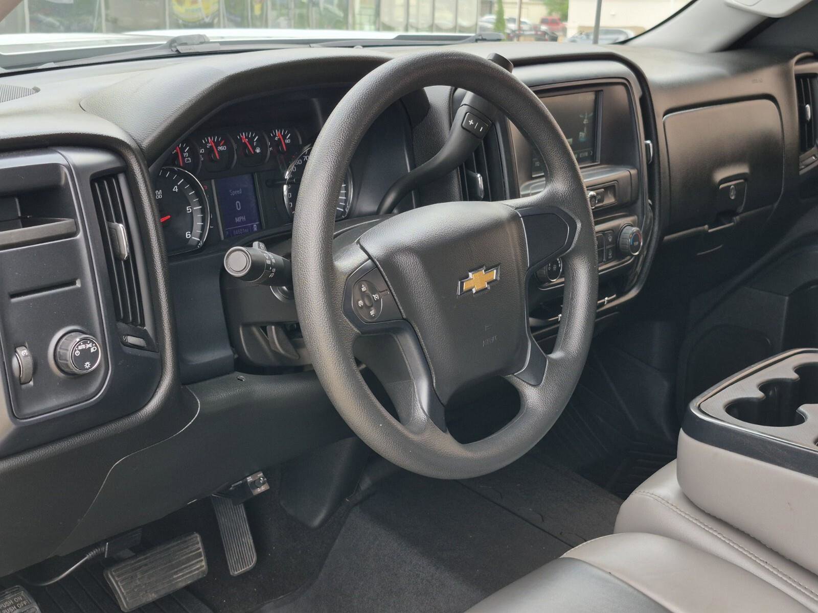 Used 2018 Chevrolet Silverado 1500 Custom w/ Custom Value Package image 11
