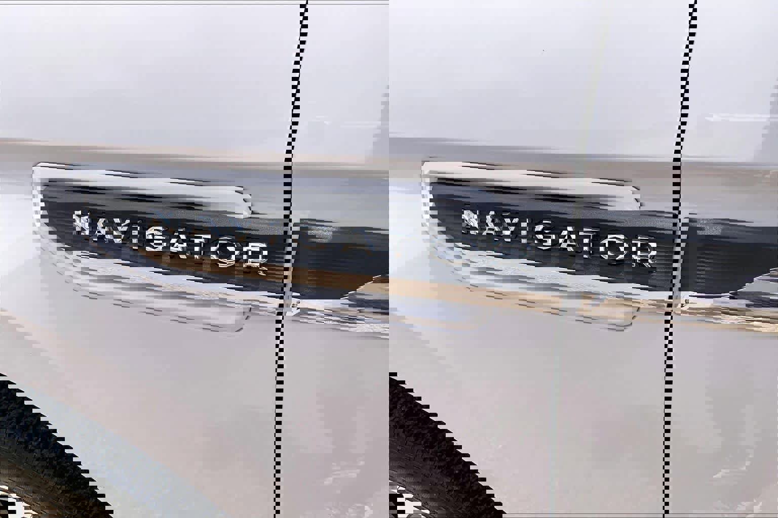 Used 2023 Lincoln Navigator Reserve RWD image 10