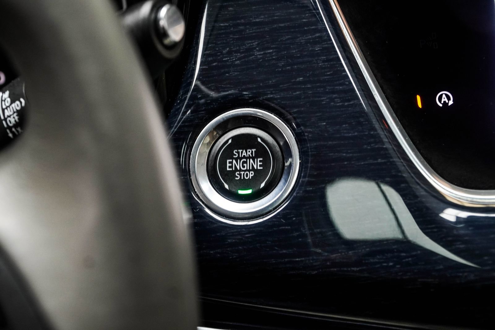 Used 2024 Cadillac XT6 Premium Luxury w/ LPO, Floor Liner Package AWD/4WD image 19