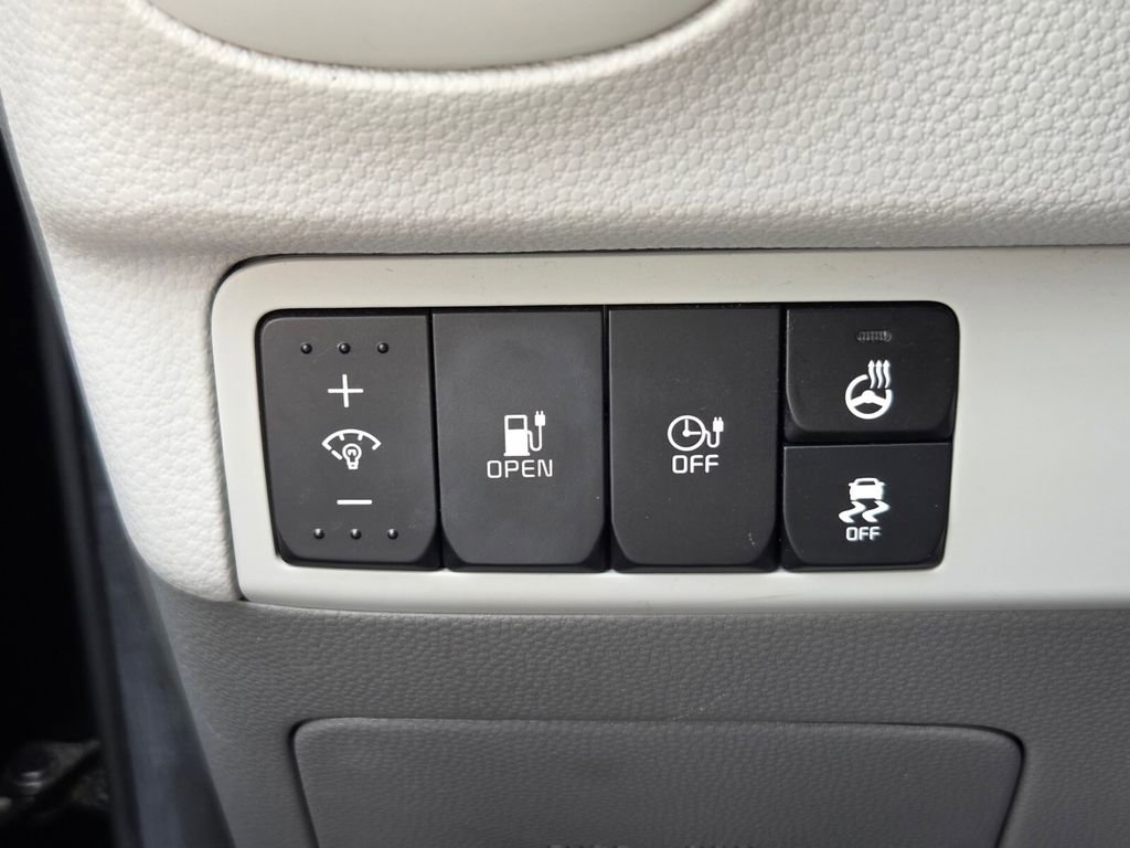 Used 2018 Kia Soul EV image 29