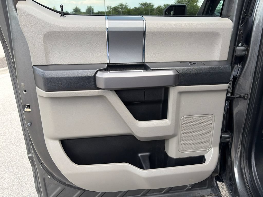 Used 2018 Ford F150 XLT w/ Equipment Group 302A Luxury AWD/4WD image 28