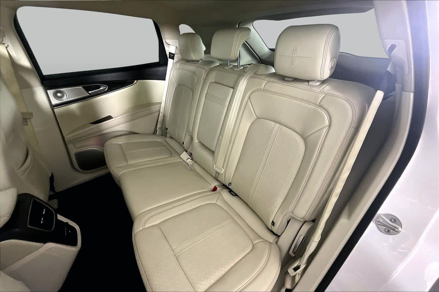 Used 2017 Lincoln MKX Black Label w/ Lincoln MKX Climate Package AWD/4WD image 18