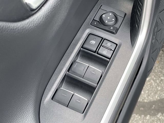 Used 2022 Toyota RAV4 XSE image 18