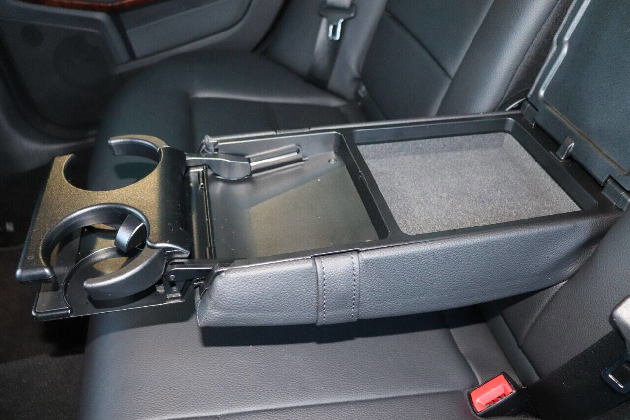 Used 2013 Mercedes-Benz E 350 Sedan image 51