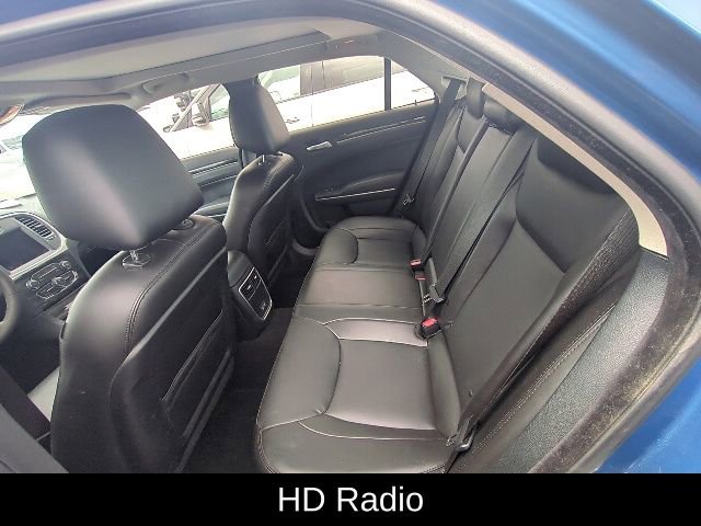 Used 2022 Chrysler 300 Touring L w/ Popular Equipment Group image 9