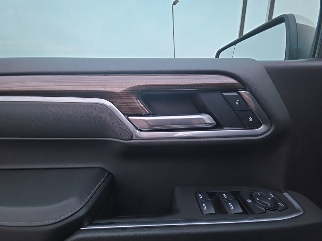 Used 2025 Chevrolet Silverado 1500 LT w/ Protection Package image 24