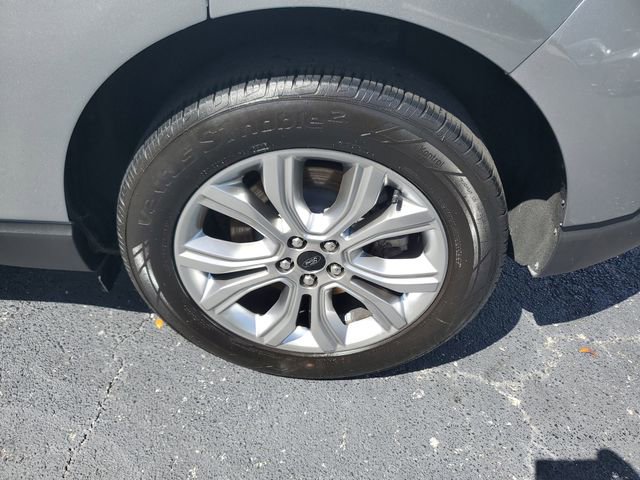 Used 2024 Ford Edge Titanium image 31