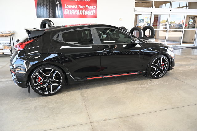 Used 2022 Hyundai Veloster N FWD image 4