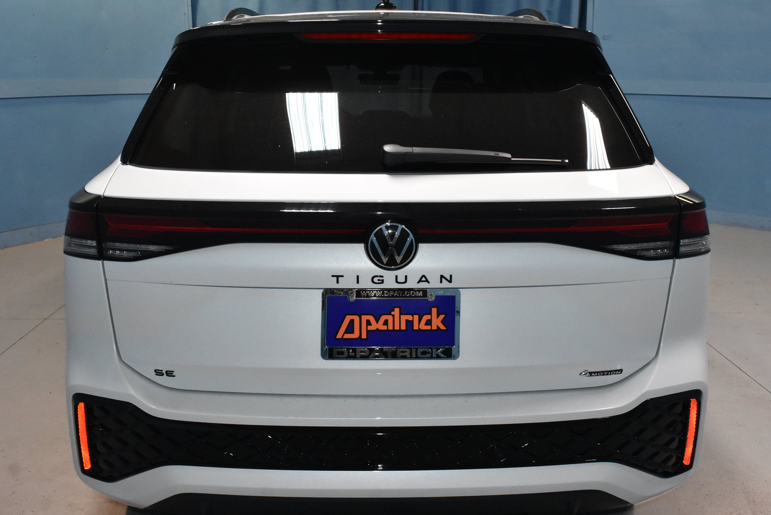 New 2026 Volkswagen Tiguan SE R-Line AWD/4WD image 22