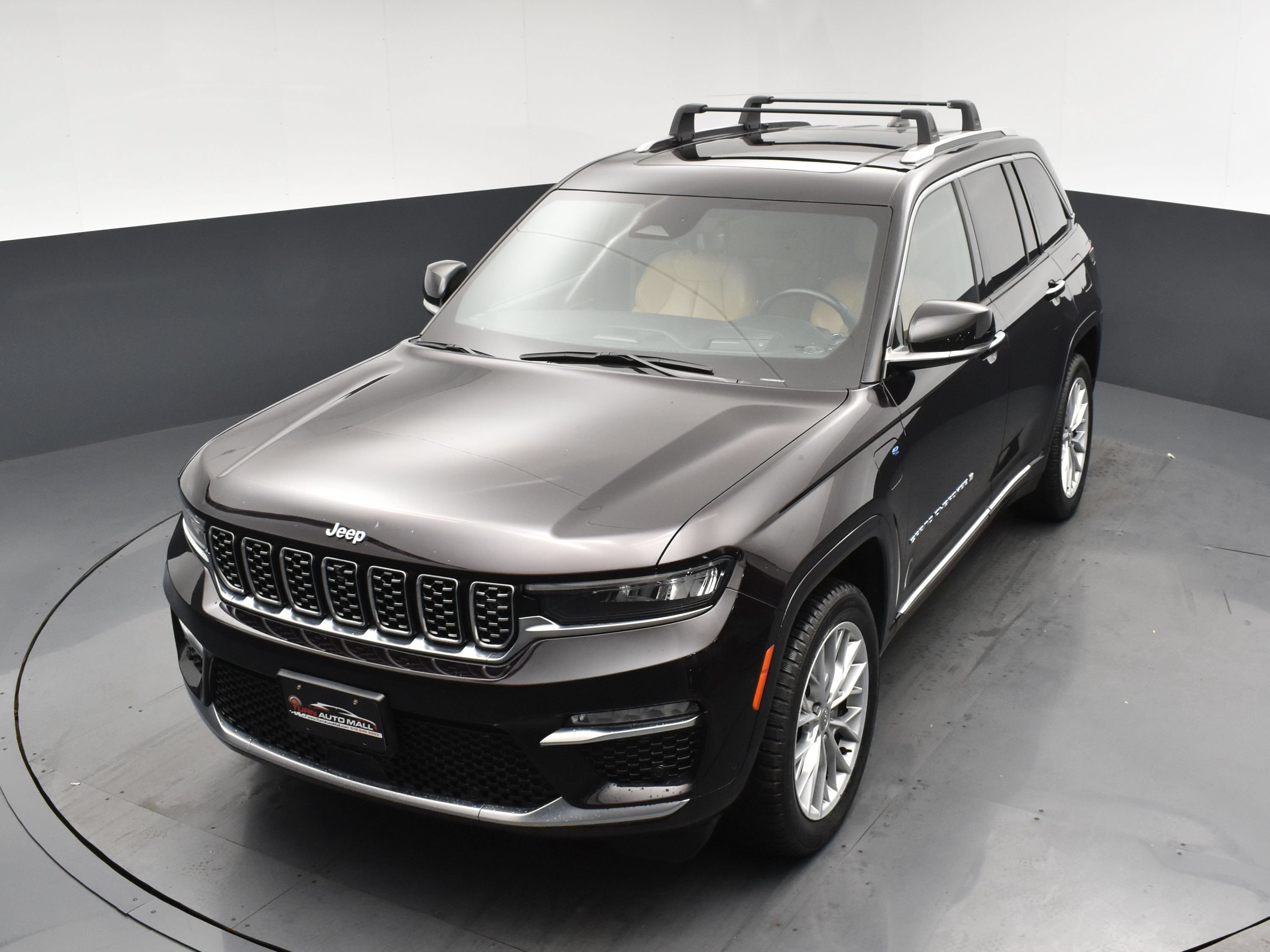 Used 2022 Jeep Grand Cherokee Summit w/ Advanced Protech Group IV AWD/4WD image 22