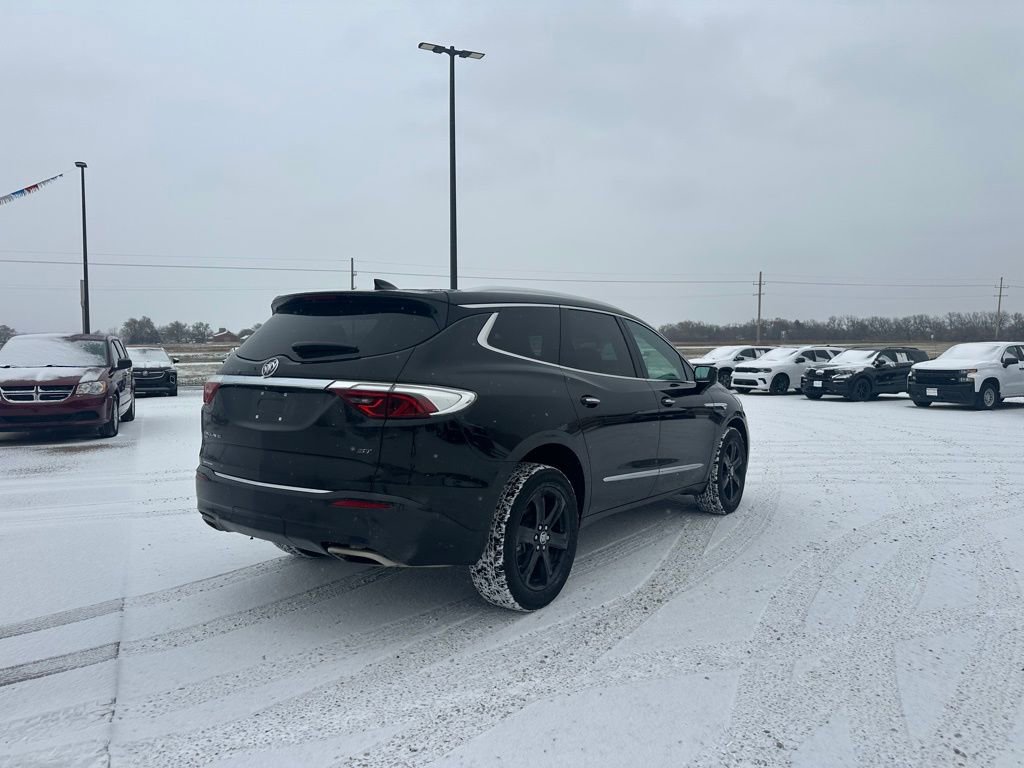 Used 2024 Buick Enclave Essence w/ Sport Touring Edition image 4