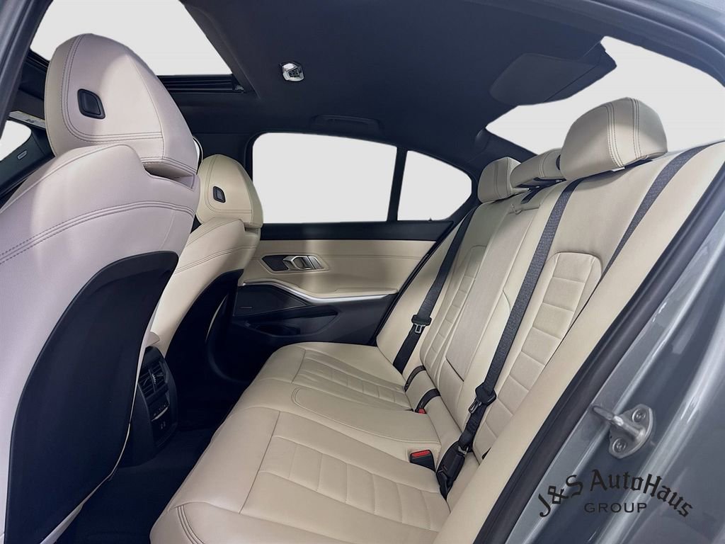 Used 2025 BMW M340i xDrive w/ Premium Package image 27