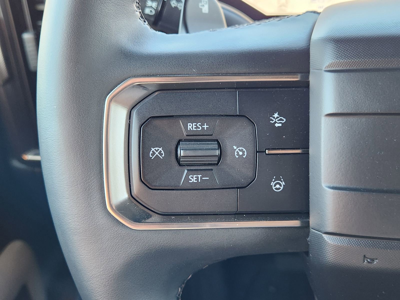 New 2025 GMC Hummer EV 2X image 30