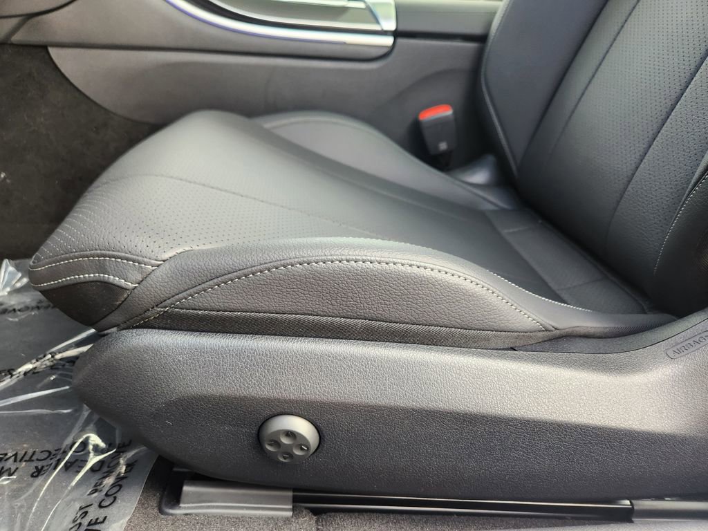 New 2026 Mercedes-Benz CLE 300 4MATIC Coupe image 24