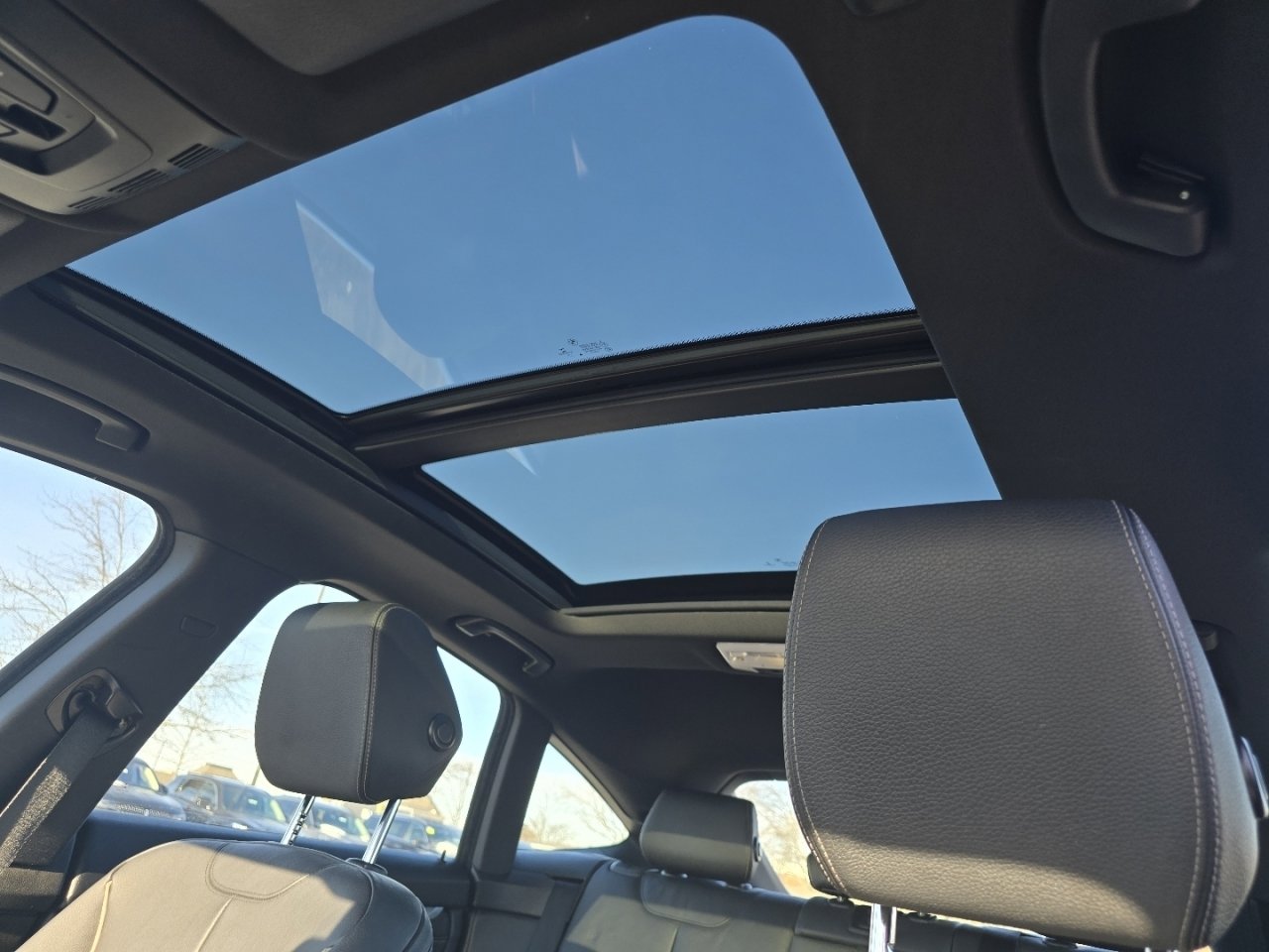 Used 2017 BMW 330i Gran Turismo xDrive image 3