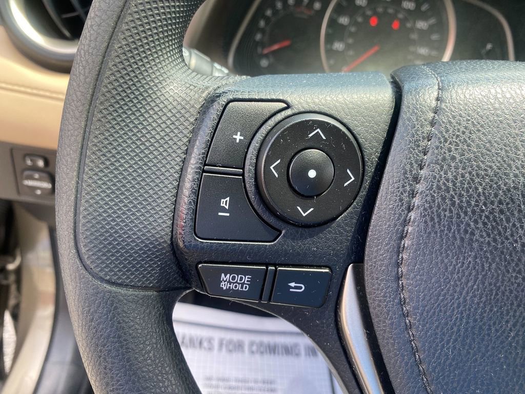 Used 2015 Toyota RAV4 XLE image 16