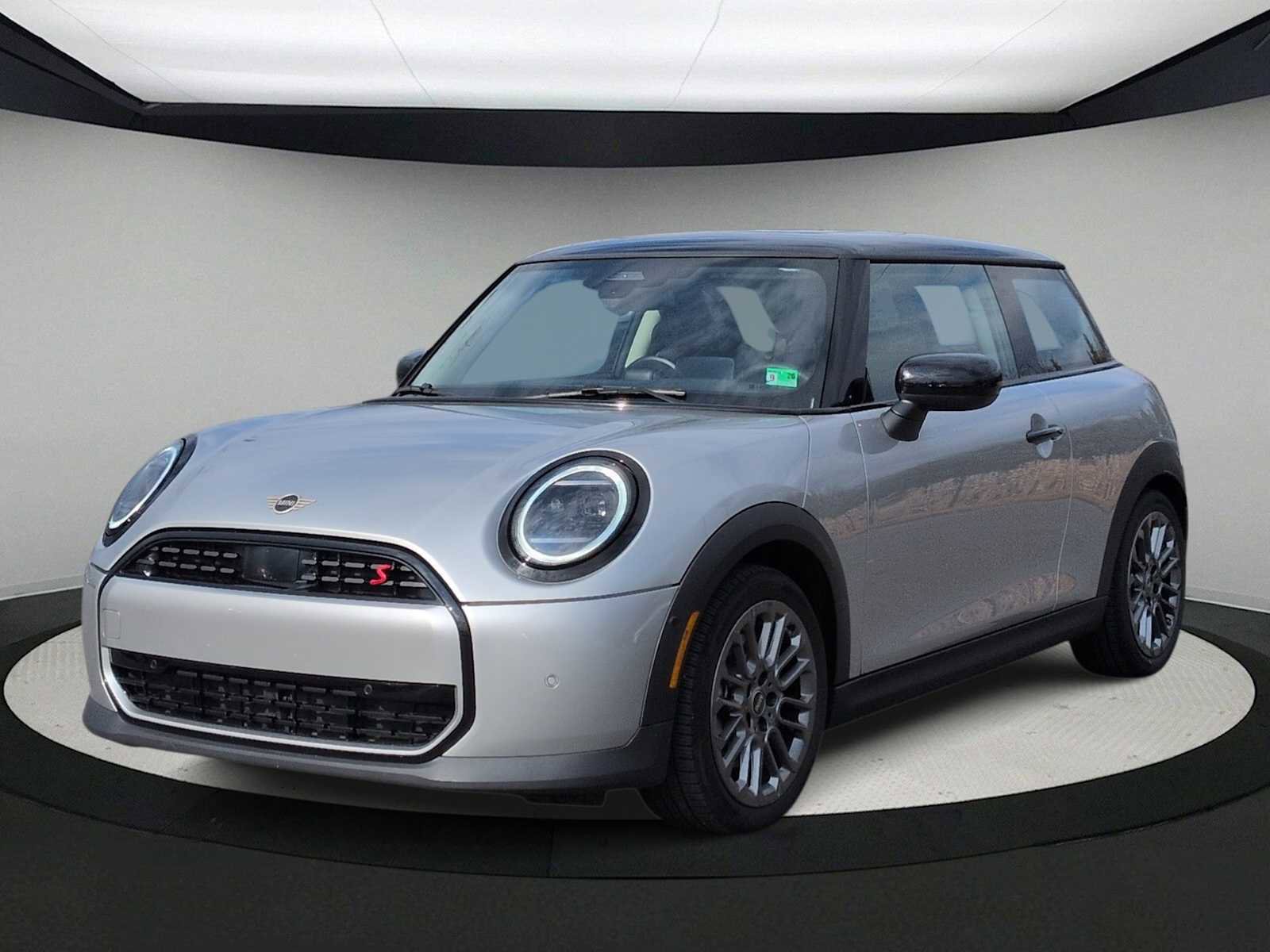 Used 2025 MINI Cooper S image 4