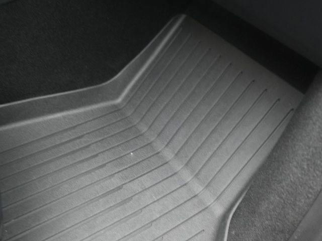 Used 2026 Tesla Model Y Long Range image 30