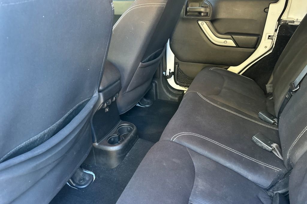 Used 2014 Jeep Wrangler Unlimited Sahara w/ Trailer Tow Group image 12