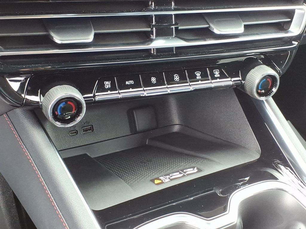 New 2026 Chevrolet Traverse Z71 w/ Enhanced Driving Package AWD/4WD image 20