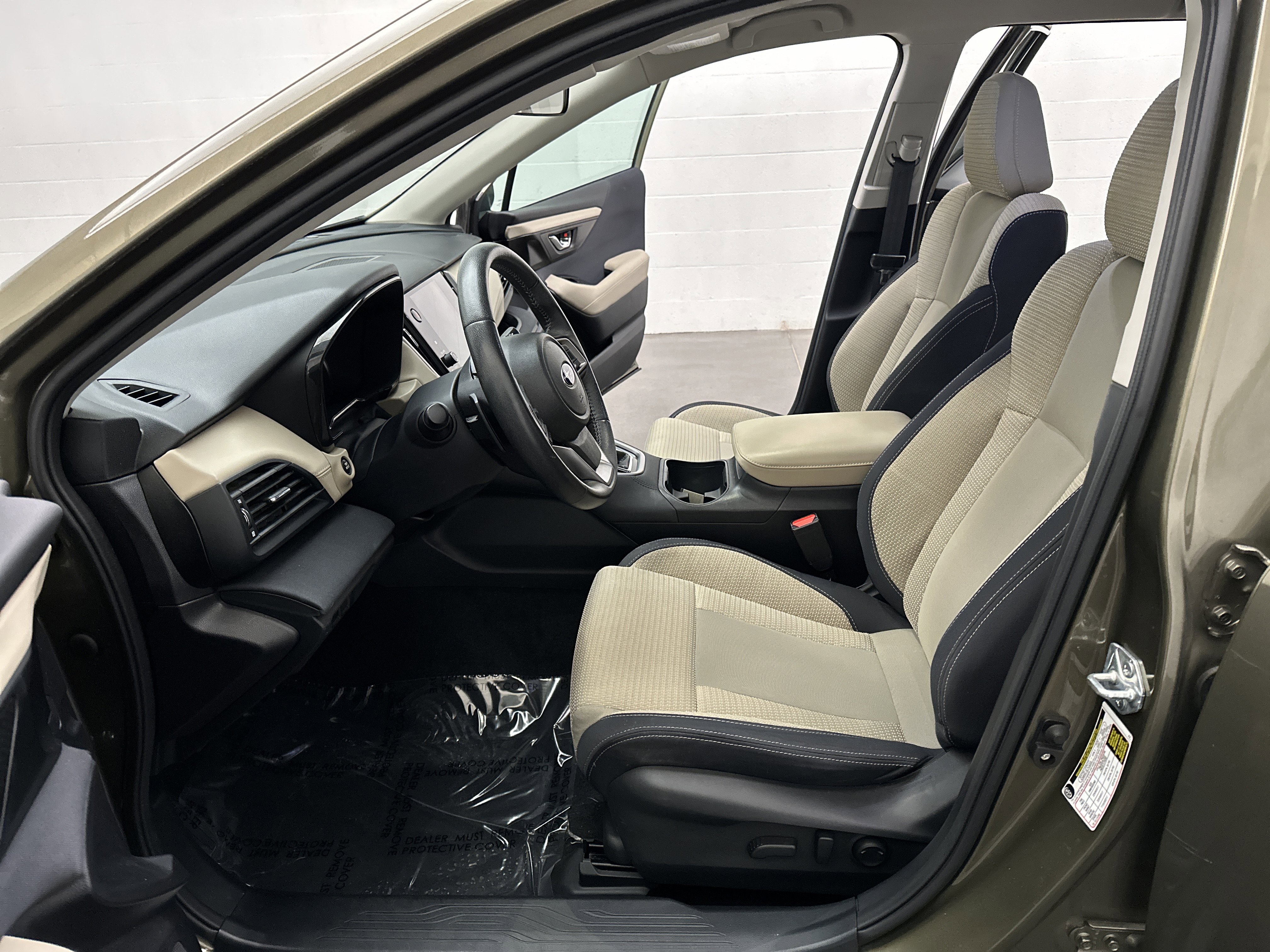 Used 2024 Subaru Outback Premium AWD/4WD image 16