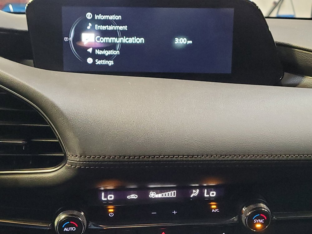 Used 2020 MAZDA MAZDA3 Hatchback w/ Preferred Package image 25