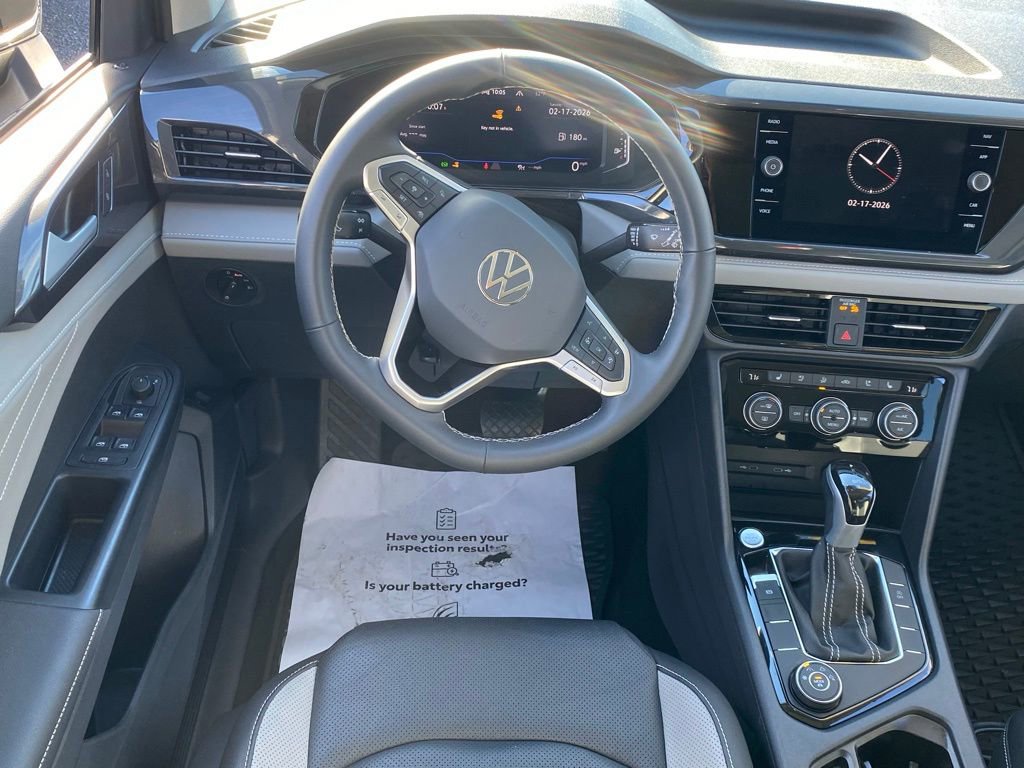 Used 2024 Volkswagen Taos SEL image 6