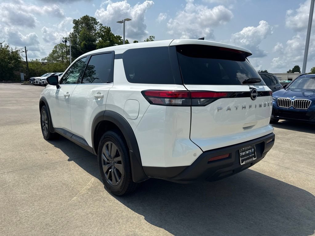 Used 2024 Nissan Pathfinder S FWD image 3