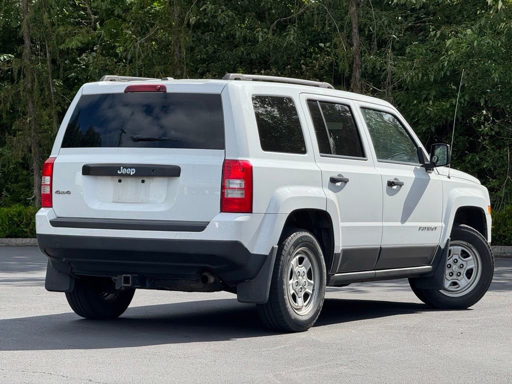Used 2016 Jeep Patriot Sport AWD/4WD image 3