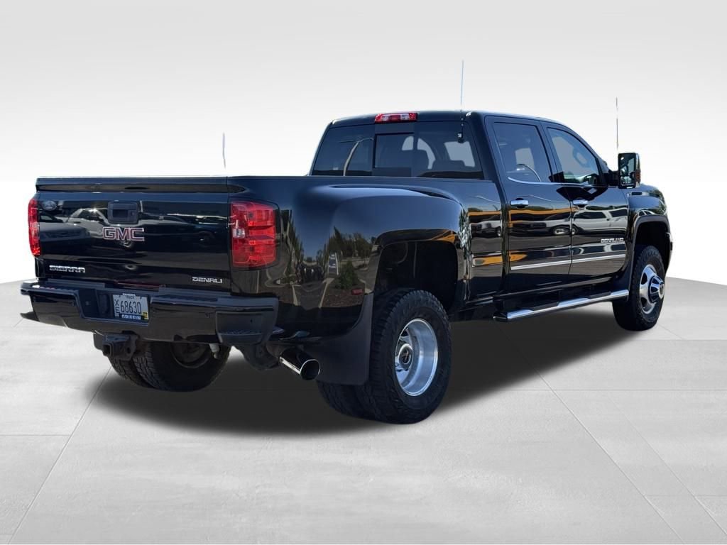 Used 2015 GMC Sierra 3500 Denali w/ Duramax Plus Package image 6